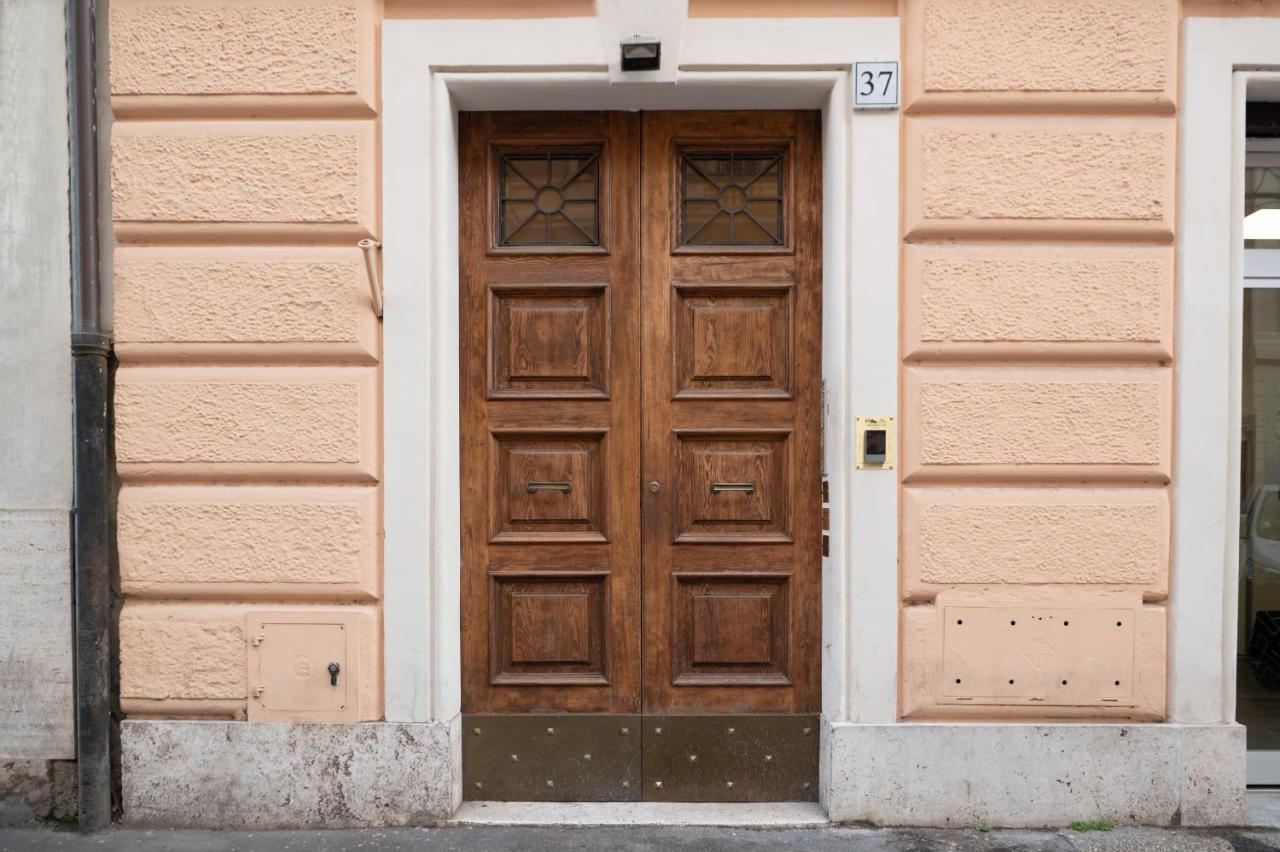 Veniero37 Guest House Rome Bagian luar foto